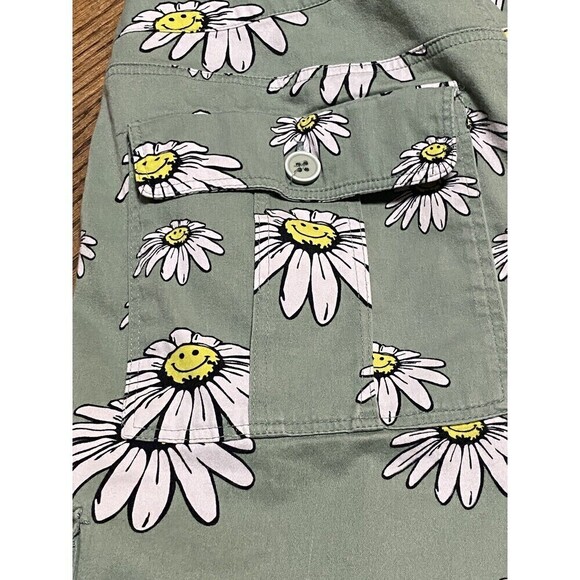 BSR by Samii Ryan Cargo Pants Size 9 Smiley Face Daisy Green Pants - Picture 13 of 13